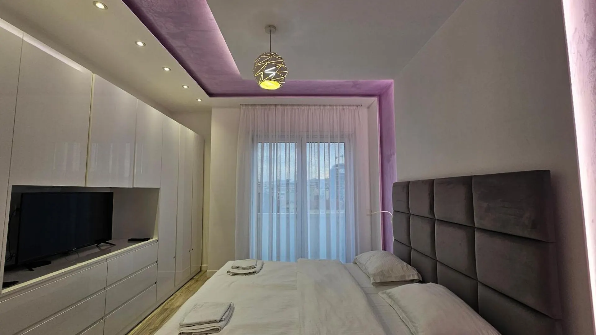 Pyramid Apartment Tirana